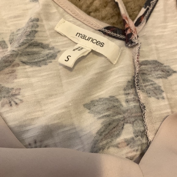 Floral tank top size small - Picture 2 of 3